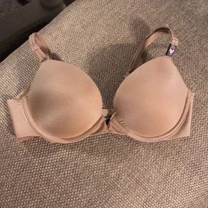 Victoria’s Secret sexy illusion push up